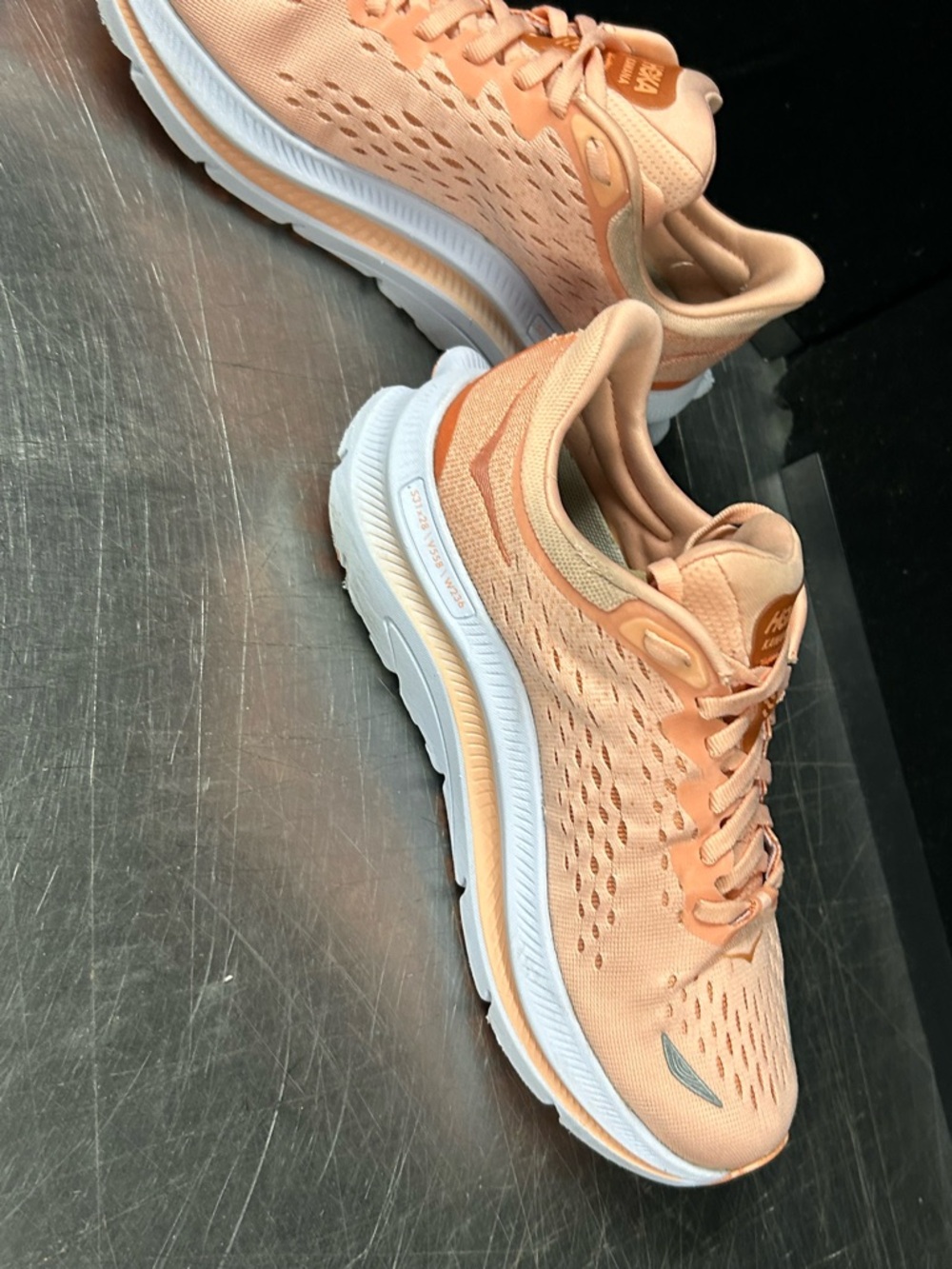 Hoka Kawana Size 5 Women - Picture 3 of 11